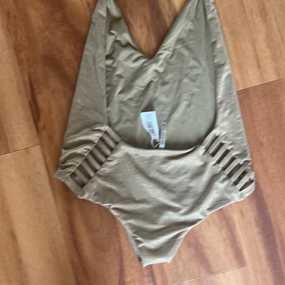 Vitamin A one piece swimsuit, size small - Picture 5 of 9